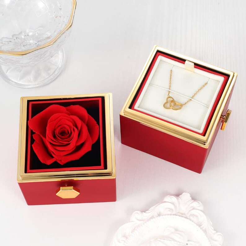 Eternal Rose Rotating Gift Box W/ Gold Necklace - My Store